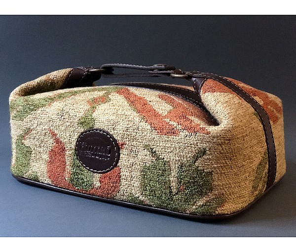 Lunch - Unisex toiletry bag with strip