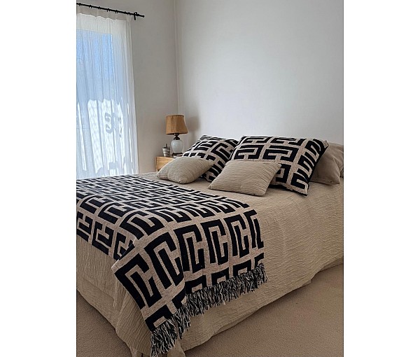 Bed Runner - Caos